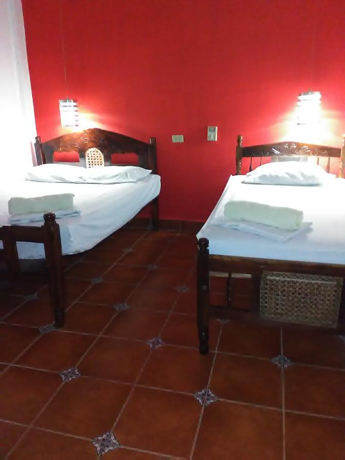 Hostal Casa Ivana León Екстериор снимка