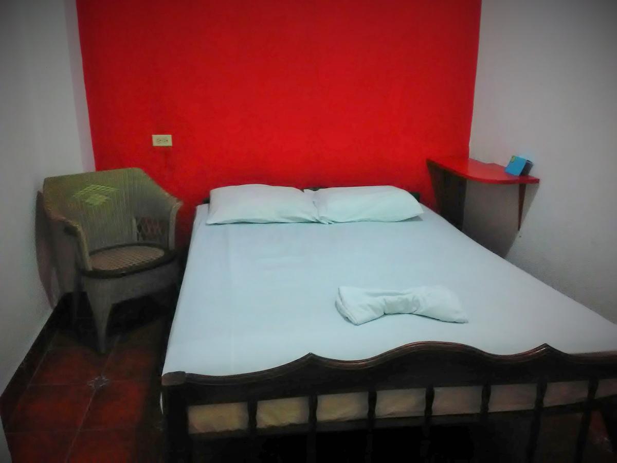 Hostal Casa Ivana León Екстериор снимка