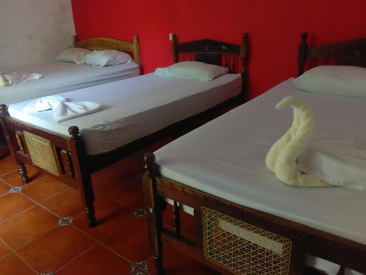 Hostal Casa Ivana León Екстериор снимка