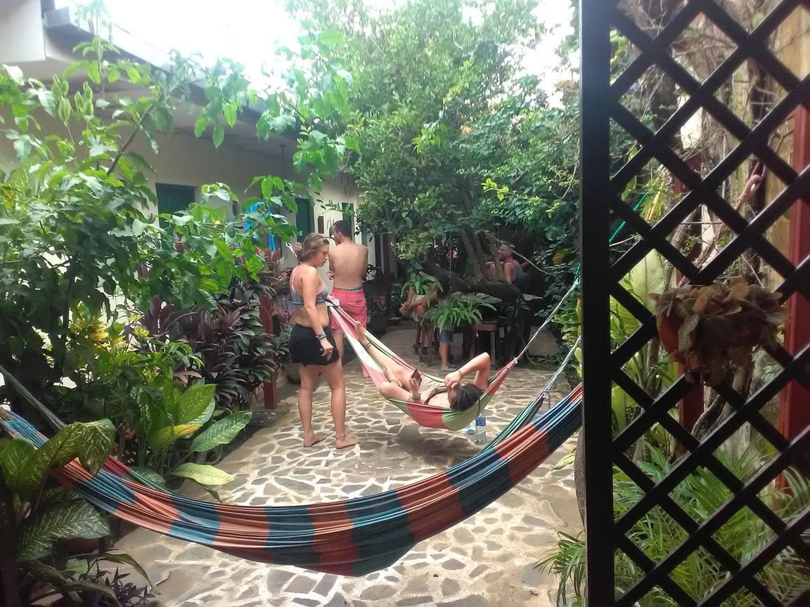 Hostal Casa Ivana León Екстериор снимка
